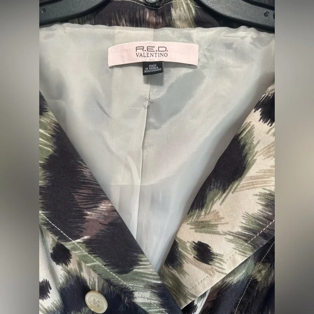 DO NOT BUY For MY NEW POSH FRIEND
Valentino Multi Print Trench - Picture 4 of 11
